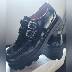 Waucuw platform loafers, black, size 8